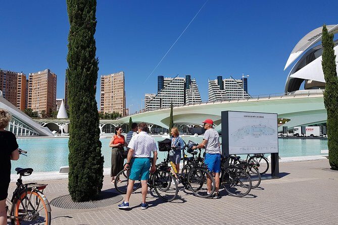 Bike tour with city guide from old to new - Down the Former Riverbed to Calatrava’s Big WOW