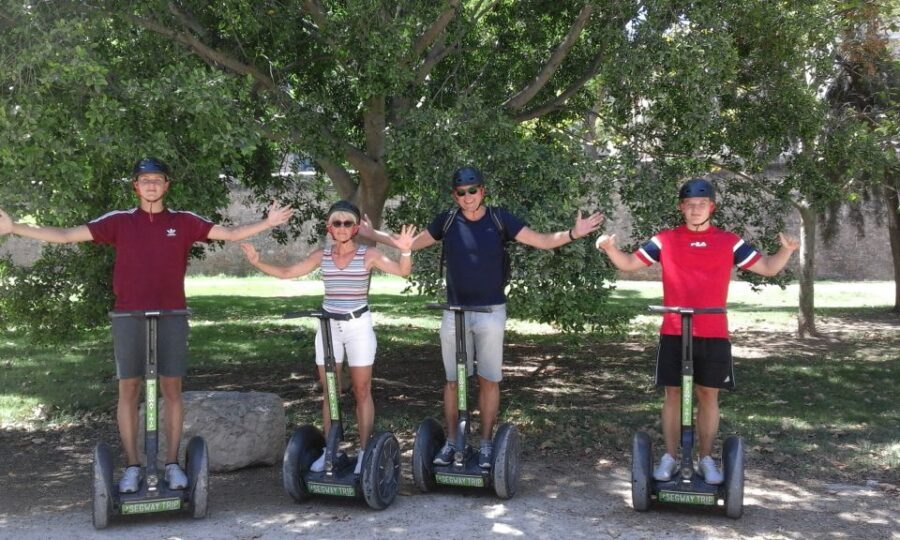 Valencia: Gardens Segway Tour 1h. - Cruising the old Turia riverbed: wide, relaxed, and plant-filled