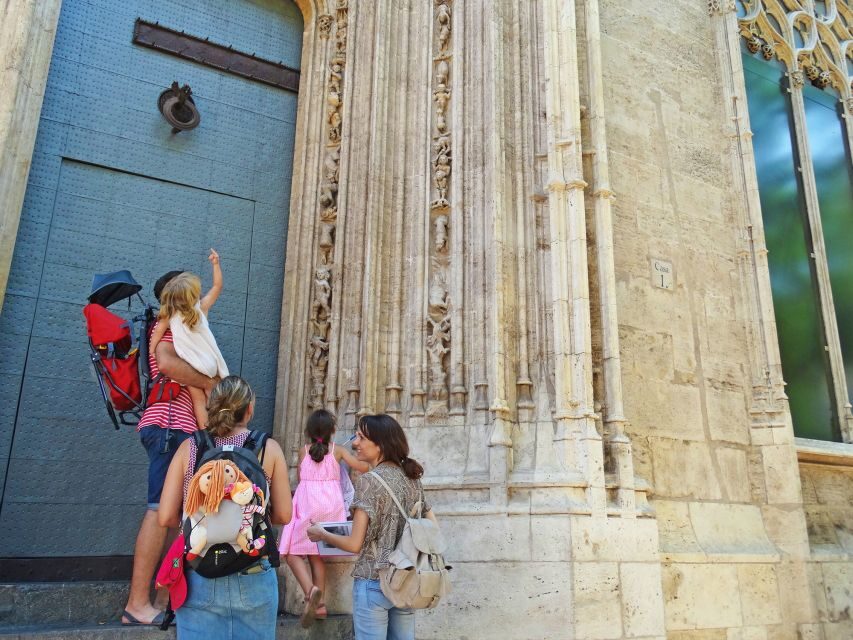 Valencia: Guided Family Walking Tour (Italian Tour) - Why this Valencia family walk works better than a self-guided route