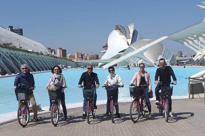 Valencia Highlights Bike Tour - Stop 1: Plaça de l’Ajuntament and Valencia’s civic center