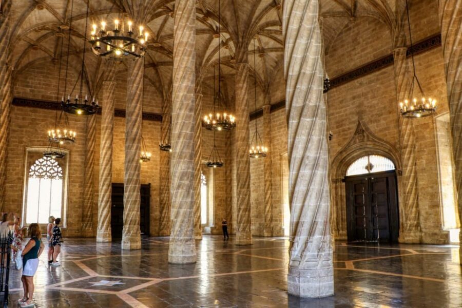 Valencia Highlights Half-Day Private Tour with Local Tasting - Plaza de l’Almoina and Casa Punto de Gancho (a weird-but-fun stop)