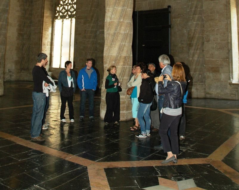 Valencia: Private 4-Hour Walking Tour of the Old Town - Cathedral and Plaza de la Virgen: The Landmark Stops That Set the Tone