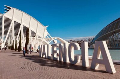 Valencia: Top 25 Highlights Guided Bike Tour - Russafa: Where Valencia Feels Current