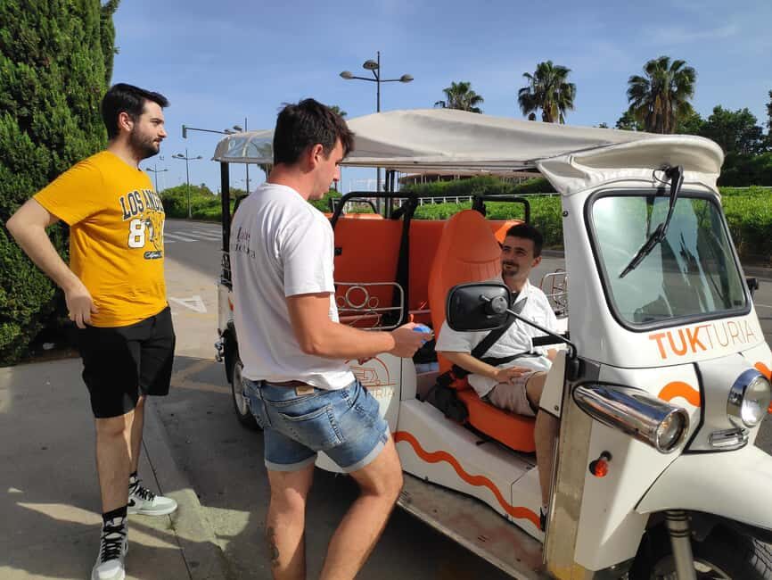 Valencia: Tuk Tuk Modern Tour - Entering modern Valencia on an electric tuk tuk (not a bus crawl)