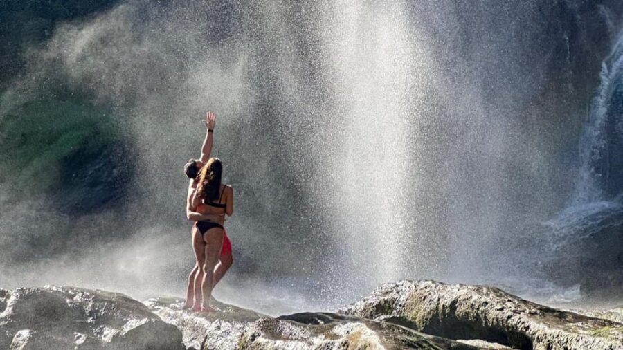 Valencia: Waterfalls and Thermal Springs Tour with Swimming - The 60-meter Bridal Veil waterfall: mist, cameras, and brave minutes