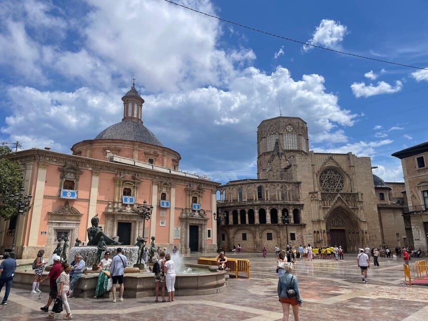 Zoom Through Valencia: Top 25 Hotspots on E-Scooters - Why Valencia Works So Well on Electric Scooters